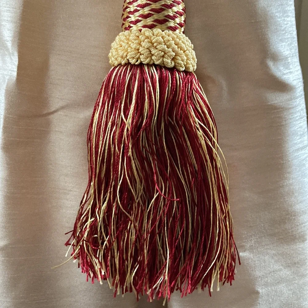 Drapery tie back (4) rope and tassels gold burgundy